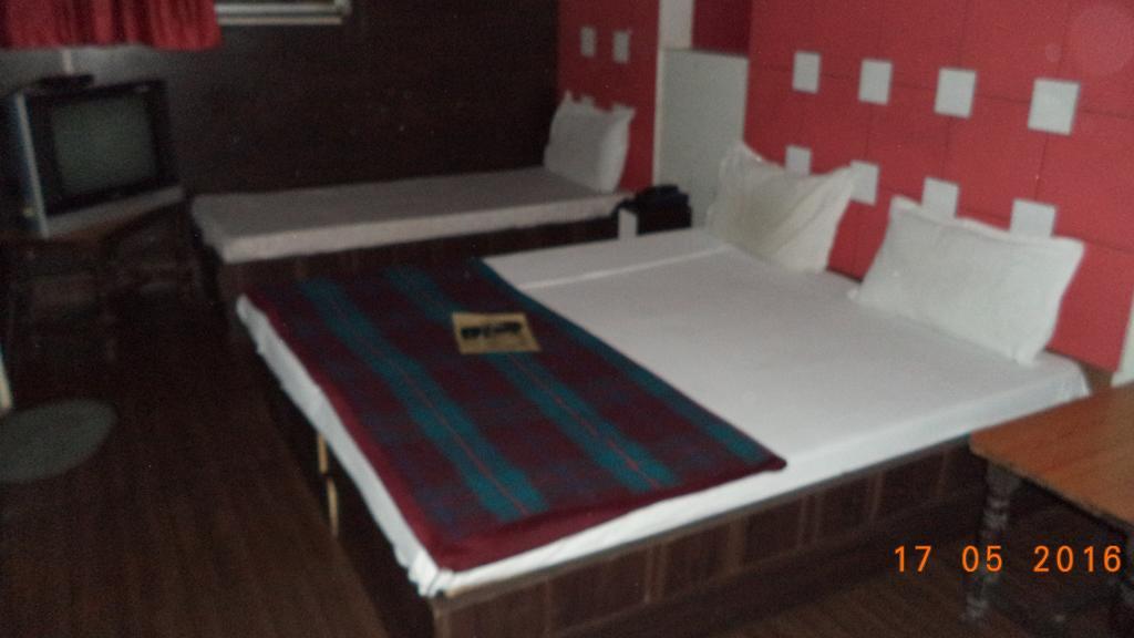 Hotel Abhineet Palace Jaipur Bagian luar foto