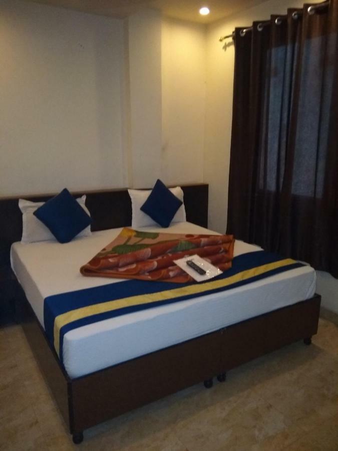 Hotel Abhineet Palace Jaipur Bagian luar foto