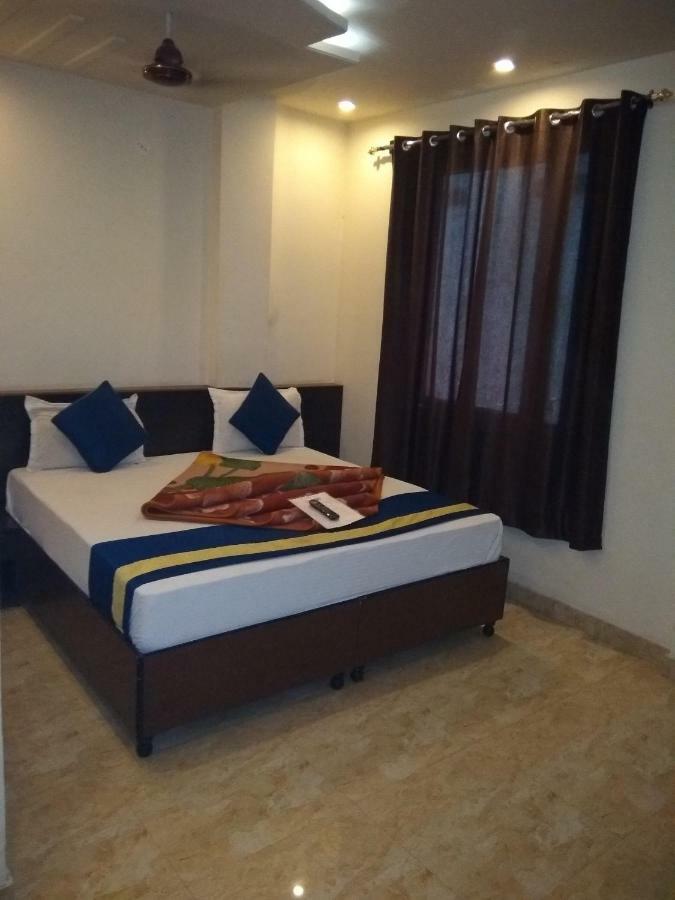 Hotel Abhineet Palace Jaipur Bagian luar foto